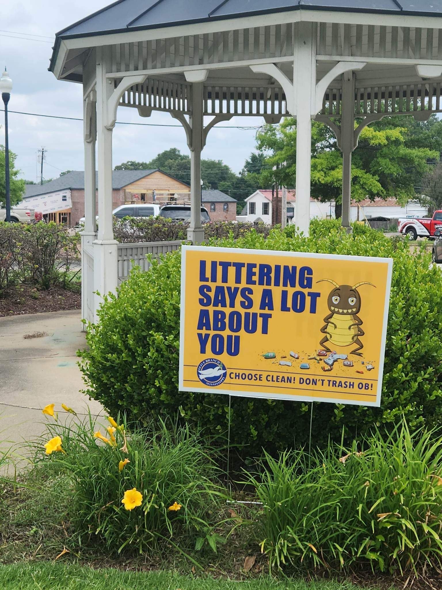 Littering says alot about you! Don't Trash OB!